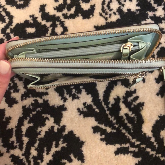 Kate Spade Wristlet - Picture 5 of 7